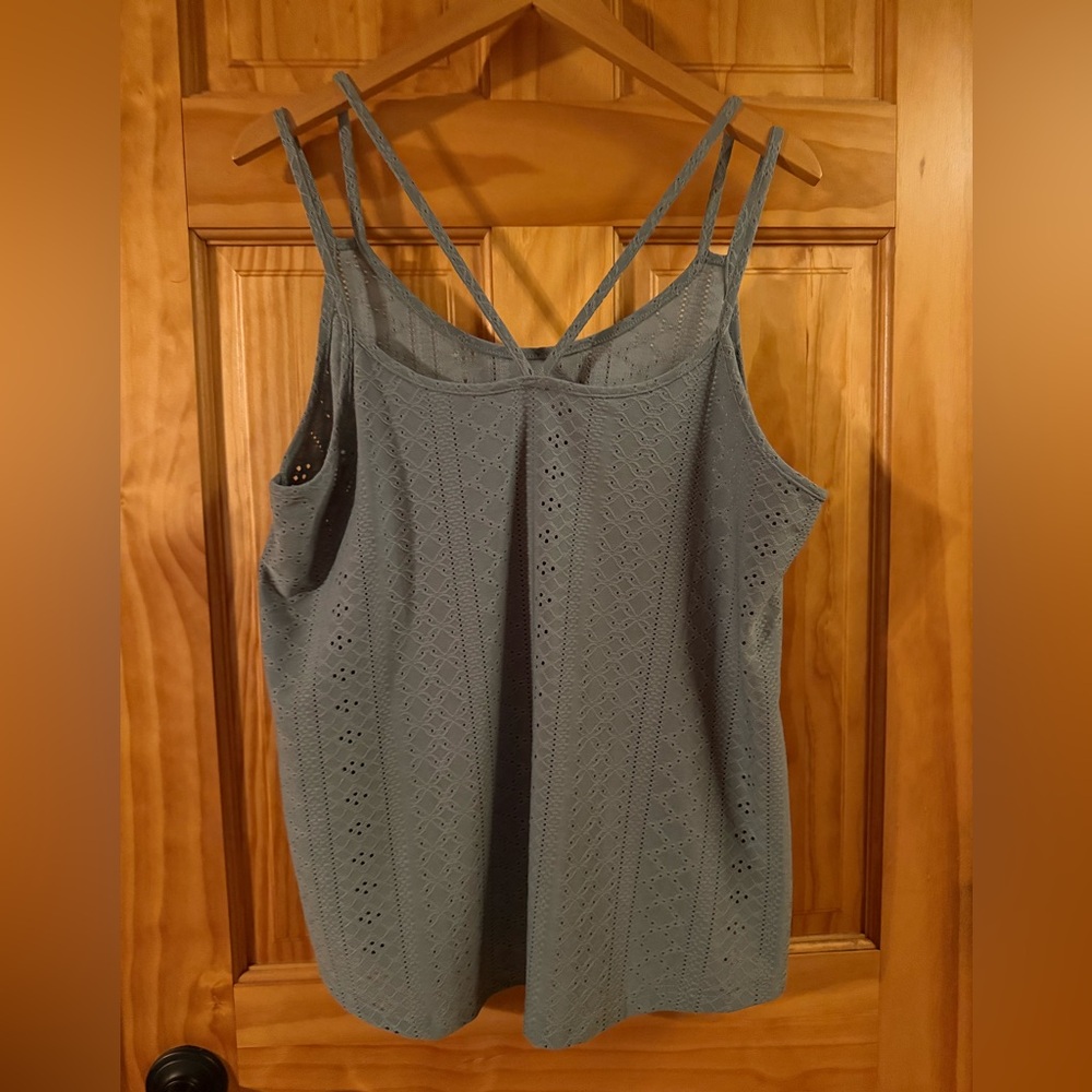 Womens’s Spaghetti Strap Eyelet Tank Top XL Sage Green - Picture 2 of 2